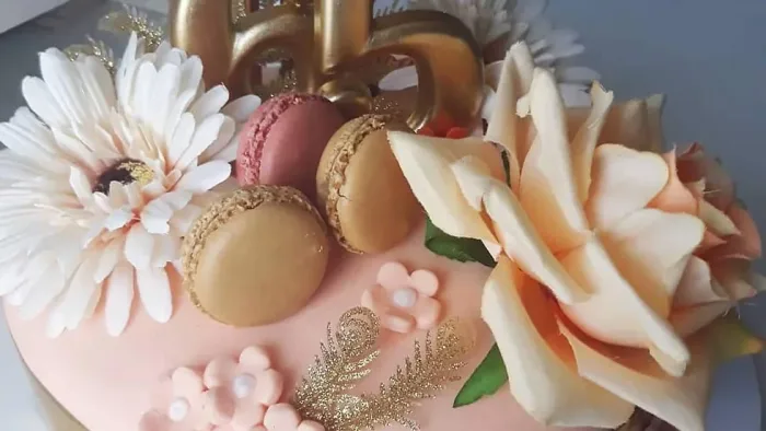Elegant Fondant Cake