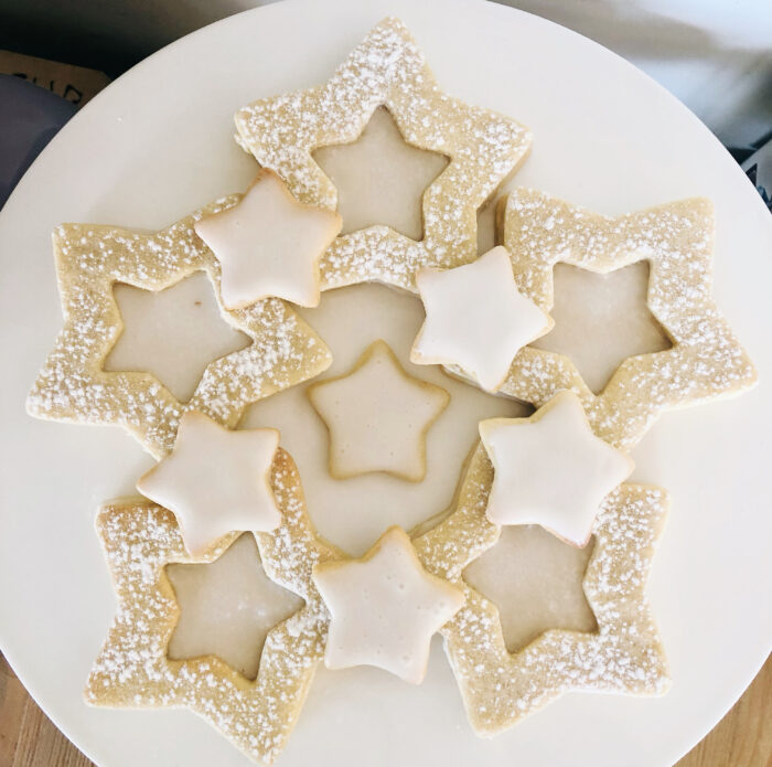Christmas Selection Box 8 Piece - Image 5